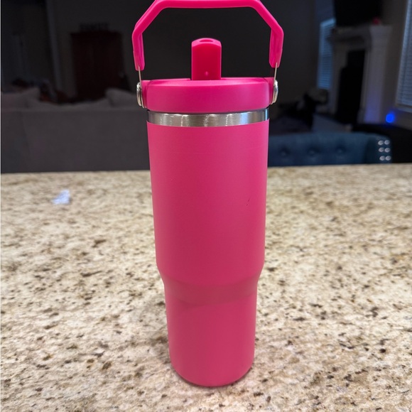 Stanley Vibrant Pink Insulated Mug 30oz - Picture 2 of 3